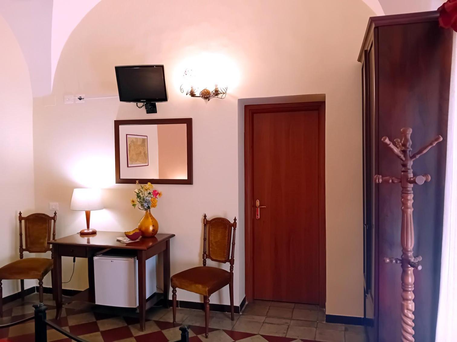 Camere Del Re Tarquinia Exterior photo